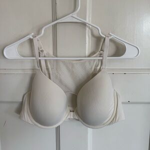 Victoria’s Secret white t-shirt lightly lined demi bra size 38B